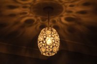 Ambachtelijke lampen zijn de nieuwe kunst in je woonkamer