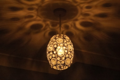 Ambachtelijke lampen zijn de nieuwe kunst in je woonkamer